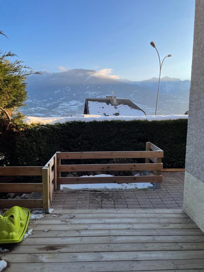 Embrun - Appartement 4/6 Personnes Avec Exterieurs Exterior foto